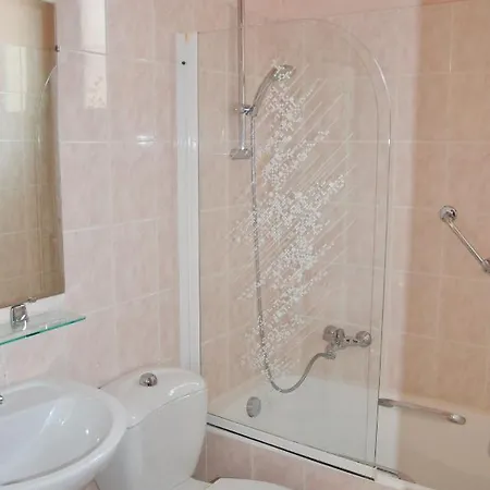 2 Les Clematites 芒通